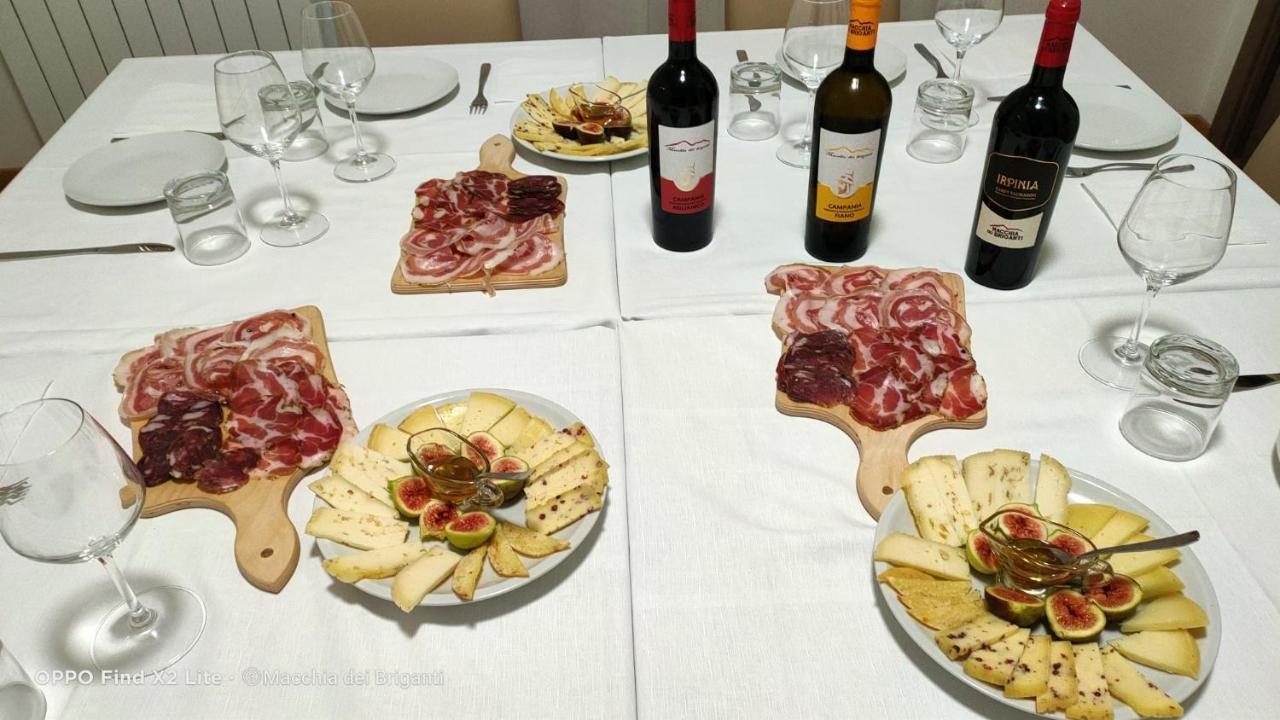 Agriturismo Macchia Dei Briganti - B&B Montefalcione Eksteriør billede